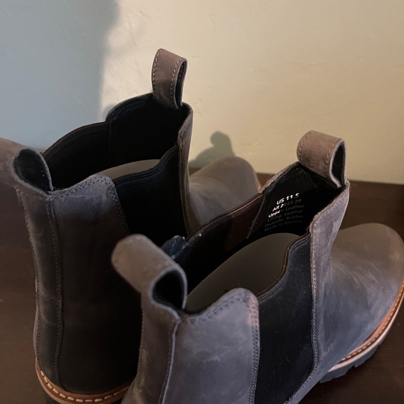 Nisolo Go-To Chelsea Boots (Gray), size 11.5